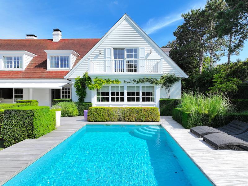 Villa in Knokke zum Mieten mit großem Außenpool
